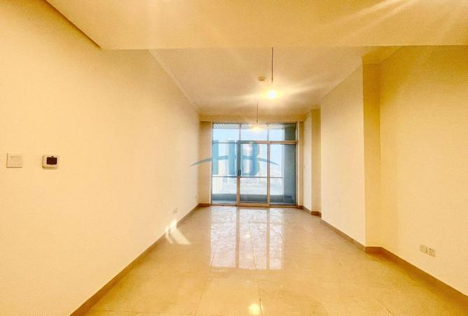 993045 - Property Image 2