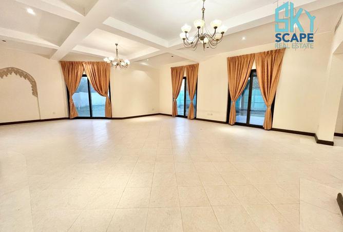 987370 - Property Image 2