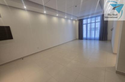 Apartment - 2 Bedrooms - 2 Bathrooms for rent in Al Burhama - Manama - Capital Governorate