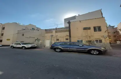 عمارة بالكامل - 4 غرف نوم - 4 حمامات للبيع في المنامة - محافظة العاصمة