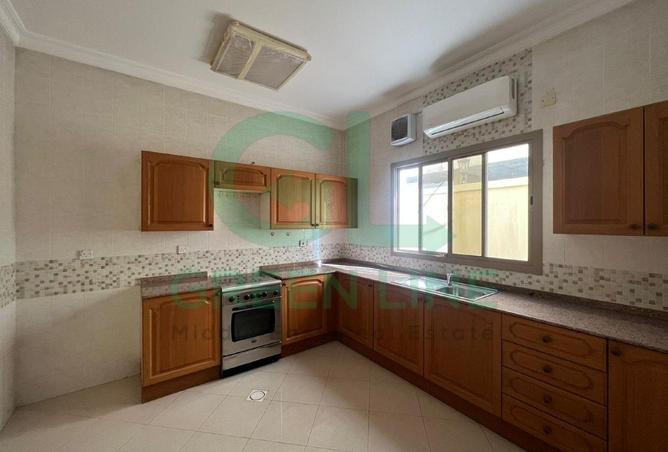 51352347 - Property Image 3