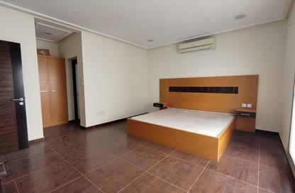 Apartment - 2 Bedrooms - 2 Bathrooms for rent in Hidd - Muharraq Governorate