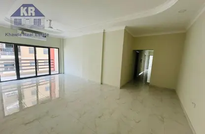 شقة - 4 غرف نوم - 5 حمامات للبيع في الحد - المحرق