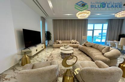 Apartment - 3 Bedrooms - 5 Bathrooms for rent in Seef - Capital Governorate Apartment - 3 Bedrooms - 5 Bathrooms for rent in Seef - Capital Governorate