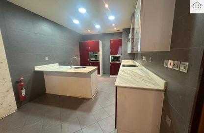 Apartment - 2 - 2 for rent in Al Juffair - Capital Governorate