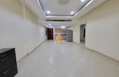 Apartment - 2 Bedrooms - 2 Bathrooms for rent in Janabiya - Northern Governorate
