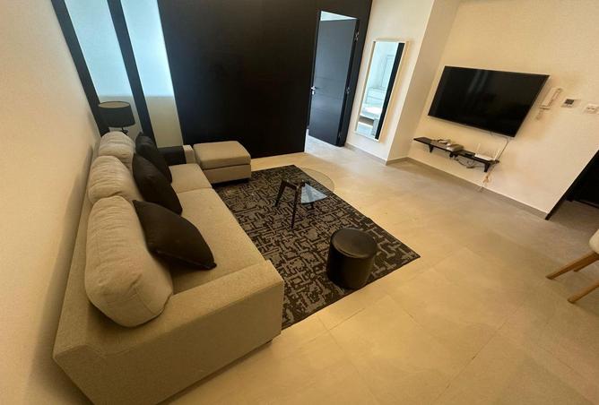 1000390 - Property Image 2