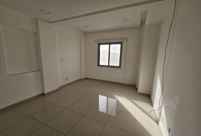 995485 - Property Image 3