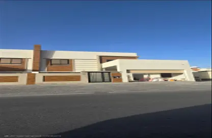 Villa - 4 Bedrooms - 4 Bathrooms for sale in Isa Town - Central Governorate
