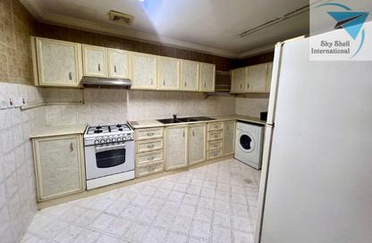 Apartment - 2 Bedrooms - 2 Bathrooms for rent in Al Juffair - Capital Governorate