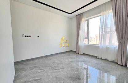 Apartment - 2 Bedrooms - 2 Bathrooms for rent in Salmaniya - Manama - Capital Governorate