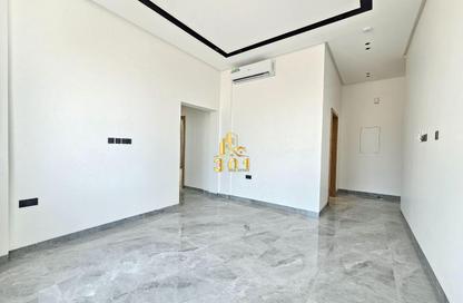 Apartment - 2 Bedrooms - 2 Bathrooms for rent in Salmaniya - Manama - Capital Governorate Apartment - 2 Bedrooms - 2 Bathrooms for rent in Salmaniya - Manama - Capital Governorate