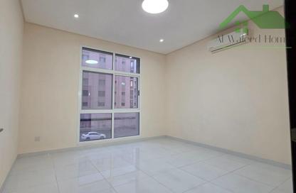 Apartment - 2 Bedrooms - 3 Bathrooms for rent in Hidd - Muharraq Governorate