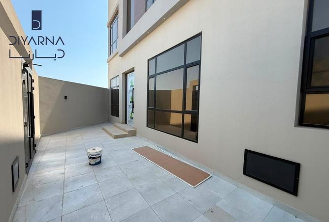 55256287 - Property Image 2