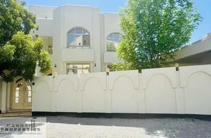 فيلا - 5 غرف نوم - 6 حمامات للايجار في توبلي - المحافظة الوسطى