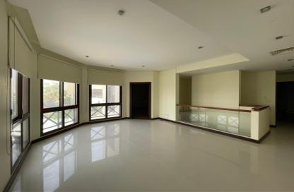Villa - 5 Bedrooms - 6 Bathrooms for sale in Riffa Views - Riffa - Southern Governorate