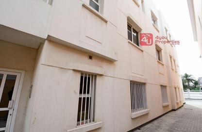 Whole Building - 7+ Bedrooms - 7+ Bathrooms for rent in Riffa - Southern Governorate