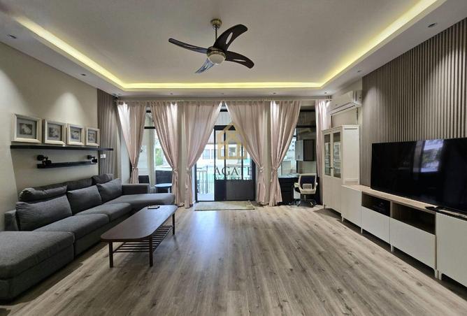 995940 - Property Image 2