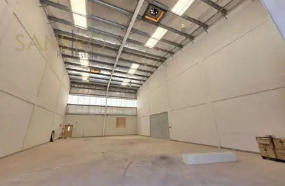 Warehouse - Studio - 1 Bathroom for rent in Sitra - Central Governorate