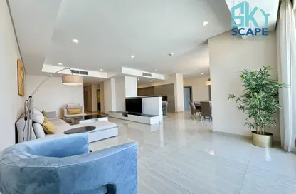 شقة - 2 غرف نوم - 4 حمامات للايجار في شارع أمواج - أمواج - المحرق