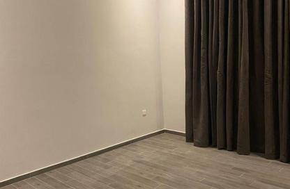 Apartment - 3 Bedrooms - 3 Bathrooms for rent in Tubli - Central Governorate