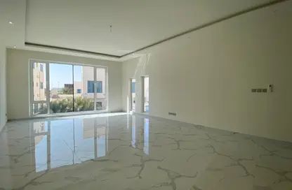 فيلا - 5 غرف نوم - 6 حمامات للبيع في بو قوة - المحافظة الشمالية