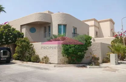 Villa - 4 Bedrooms - 4 Bathrooms for sale in Zinj - Manama - Capital Governorate