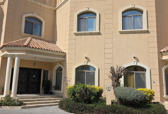 998338 - Property Image 2