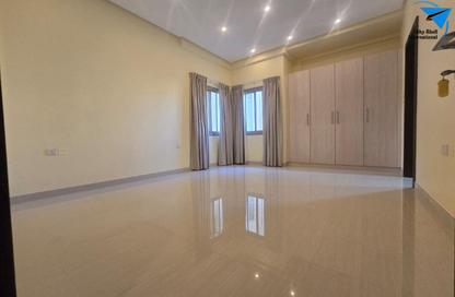 Apartment - 2 Bedrooms - 2 Bathrooms for rent in Mahooz - Manama - Capital Governorate Apartment - 2 Bedrooms - 2 Bathrooms for rent in Mahooz - Manama - Capital Governorate