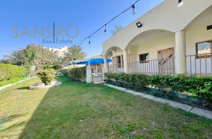 فيلا - 3 غرف نوم - 4 حمامات للايجار في الجنبية - المحافظة الشمالية