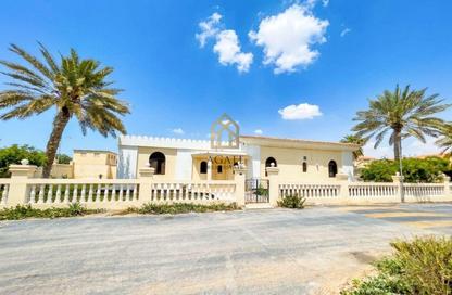 Villa - 4 Bedrooms - 4 Bathrooms for rent in Janabiya - Northern Governorate