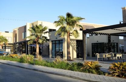 Retail - Studio - 2 Bathrooms for rent in Janabiya - Northern Governorate