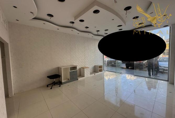 2OWcQVio8rw - Property Image 2