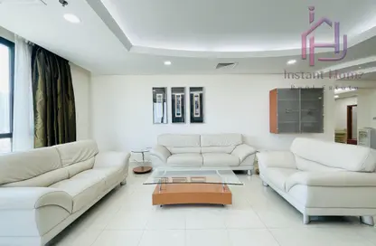 Apartment - 4 Bedrooms - 3 Bathrooms for rent in Al Juffair - Capital Governorate