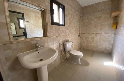 Apartment - 2 Bedrooms - 2 Bathrooms for rent in Jid Ali - Central Governorate
