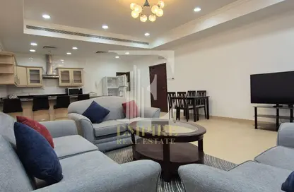 Apartment - 2 Bedrooms - 2 Bathrooms for rent in Sanabis - Manama - Capital Governorate
