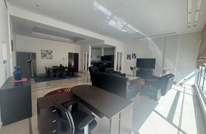 Apartment - 2 Bedrooms - 3 Bathrooms for rent in Al Juffair - Capital Governorate