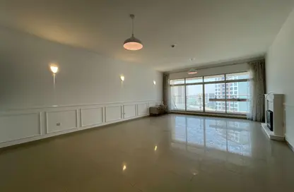 شقة - 4 غرف نوم - 3 حمامات للبيع في شارع أمواج - أمواج - المحرق