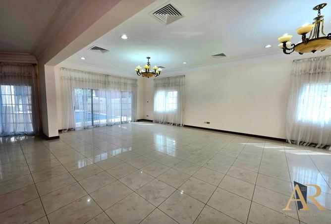 996170 - Property Image 2