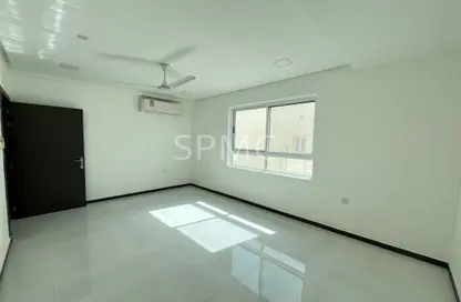 Apartment - 2 Bedrooms - 2 Bathrooms for rent in Jeblat Hebshi - Northern Governorate