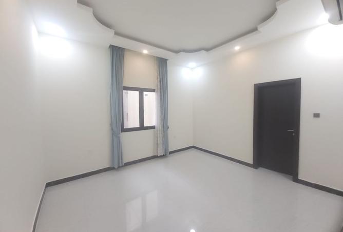 56153007 - Property Image 2