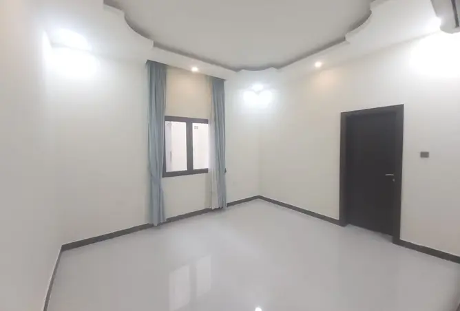 56153007 - Property Image 2