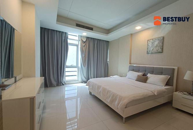 998299 - Property Image 2