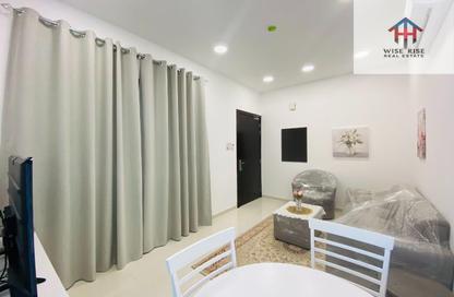 Apartment - 2 Bedrooms - 2 Bathrooms for rent in Al Burhama - Manama - Capital Governorate