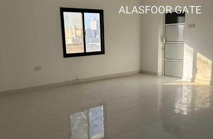 Apartment - 4 Bedrooms - 3 Bathrooms for rent in Isa Town - Central Governorate Apartment - 4 Bedrooms - 3 Bathrooms for rent in Isa Town - Central Governorate