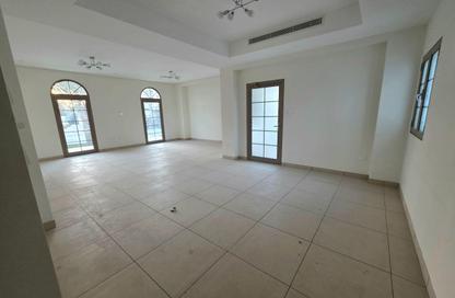 Villa - 4 Bedrooms - 4 Bathrooms for rent in Janabiya - Northern Governorate