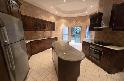 Villa - 4 Bedrooms - 4 Bathrooms for rent in Janabiya - Northern Governorate