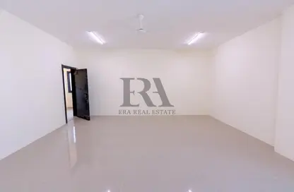 Labor Camp - Studio - 7+ Bathrooms for rent in Ras Zuwayed - Southern Governorate