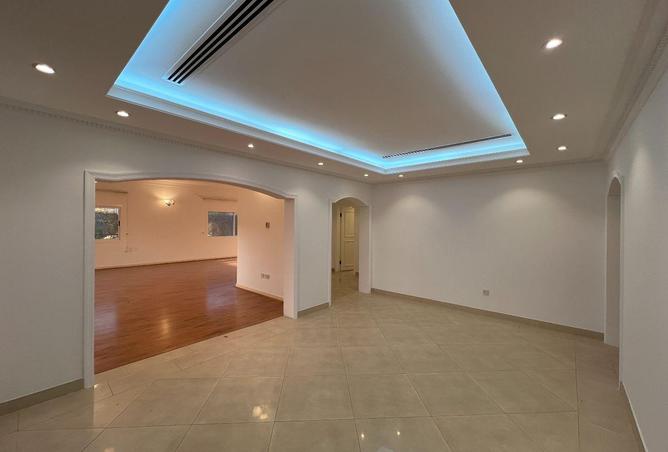 1001892 - Property Image 2