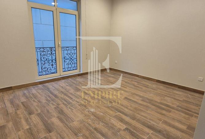 999128 - Property Image 2